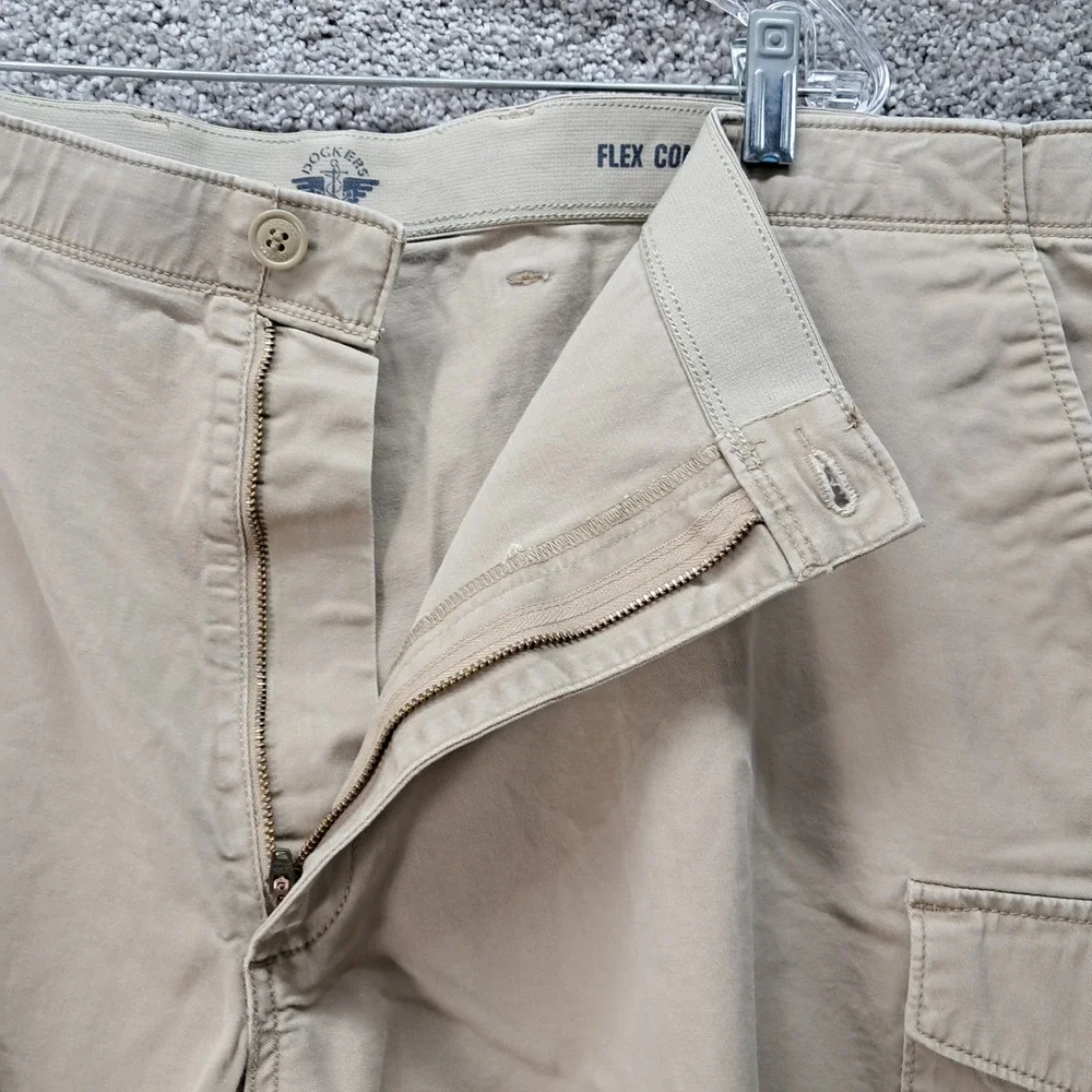 Dockers Mens Flex Comfort Cargo Shorts Tan Khaki Size 52‎ Stretch Cotton Utility